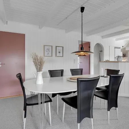 Beautiful In With Kitchen