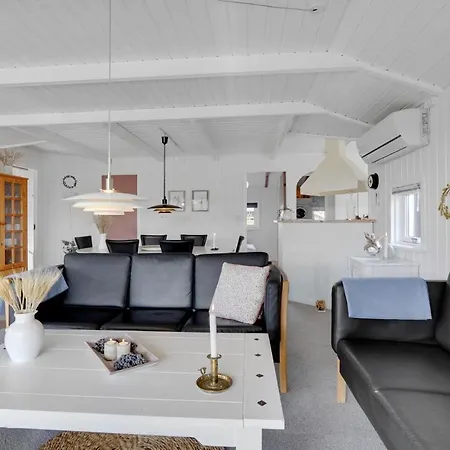 Blommevaenget Vi Ferienhaus *